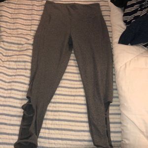 Gray cropped leggings